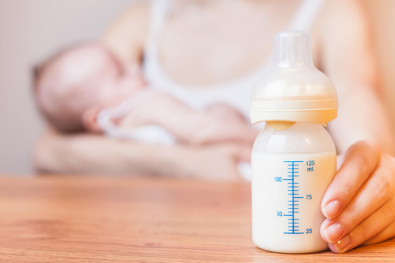 La lactancia materna brinda a los bebés la mejor y única nutrición que  necesitan en sus primeros seis meses de vida, lo que ayuda a…